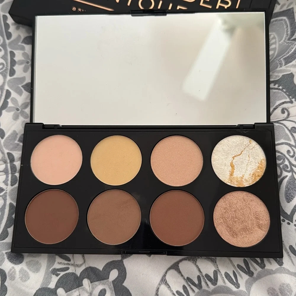 REVOLUTION ULTRA POWDER CONTOUR PALETTE